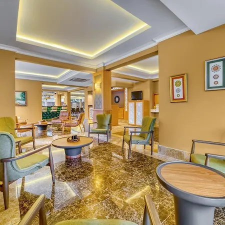 耶尼亚俊公寓式酒店 4*