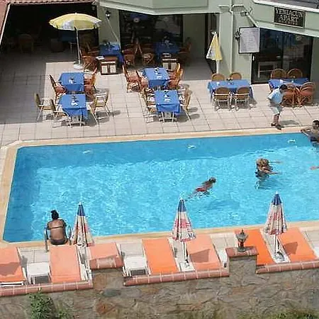 耶尼亚俊公寓式酒店 4*