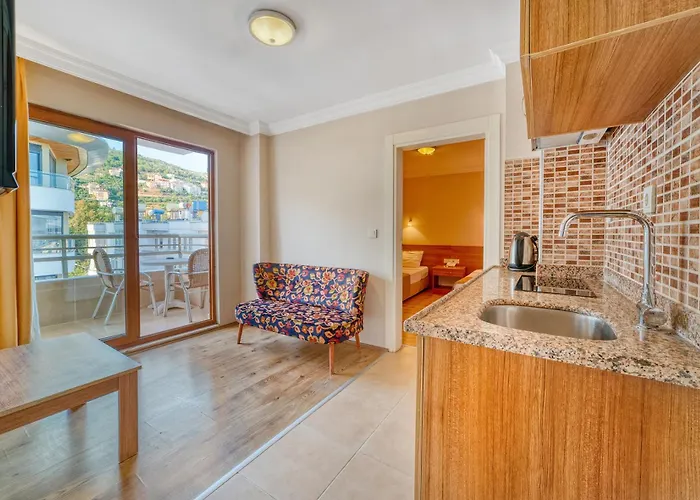 耶尼亚俊公寓式酒店 4*